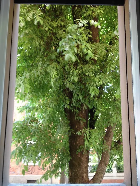 בולוניה Corner Apartment